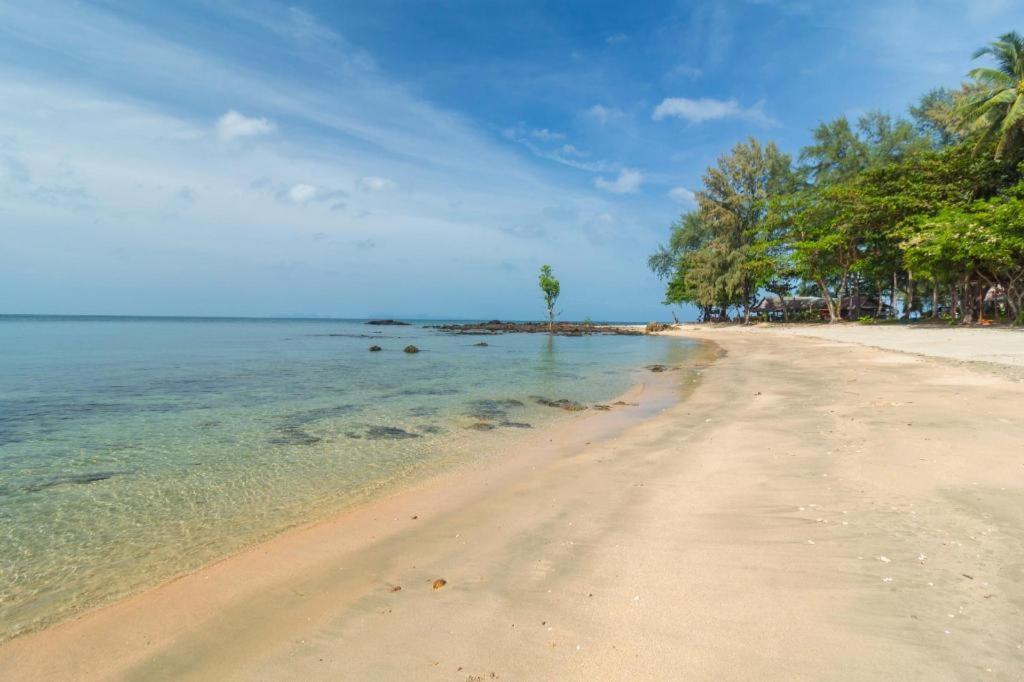Peacock Hostel Ko Lanta Екстериор снимка