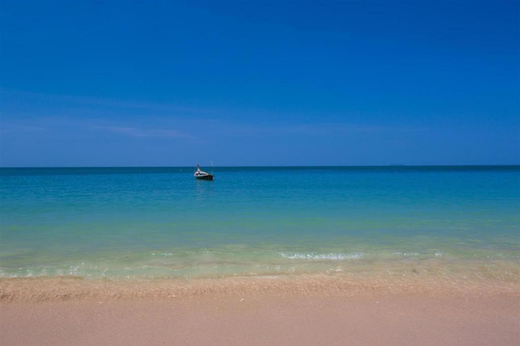 Peacock Hostel Ko Lanta Екстериор снимка