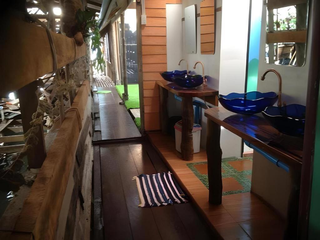 Peacock Hostel Ko Lanta Екстериор снимка
