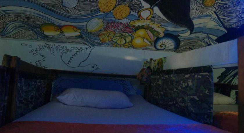 Peacock Hostel Ko Lanta Екстериор снимка