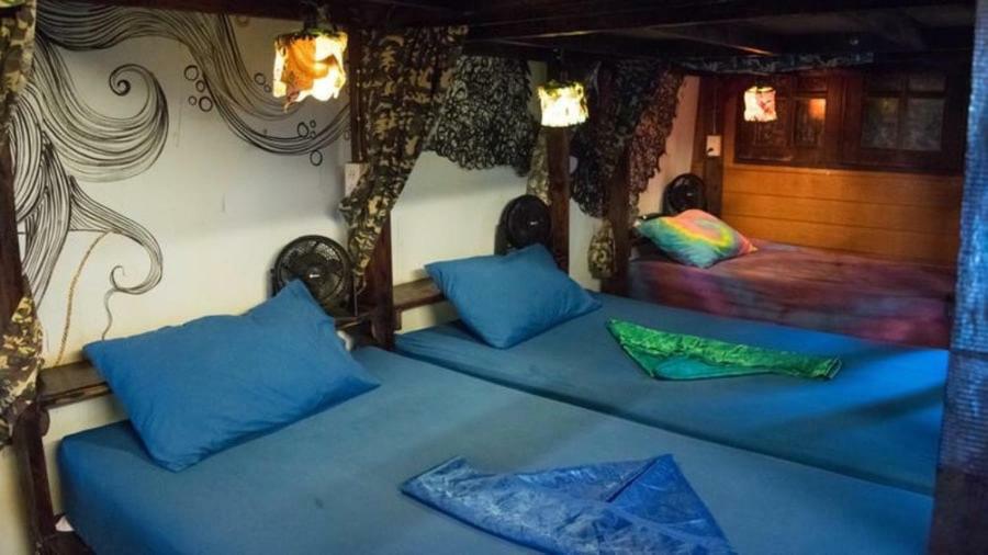 Peacock Hostel Ko Lanta Екстериор снимка