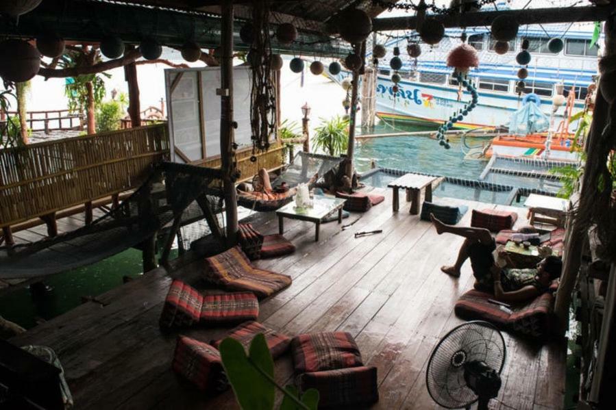 Peacock Hostel Ko Lanta Екстериор снимка