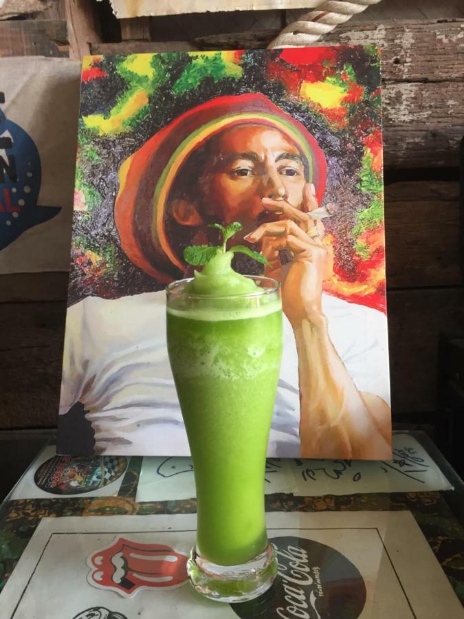 Peacock Hostel Ko Lanta Екстериор снимка