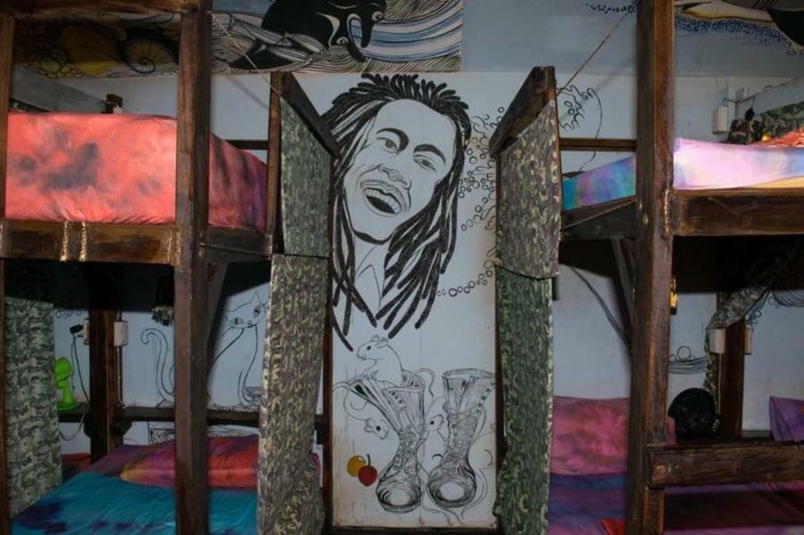 Peacock Hostel Ko Lanta Екстериор снимка